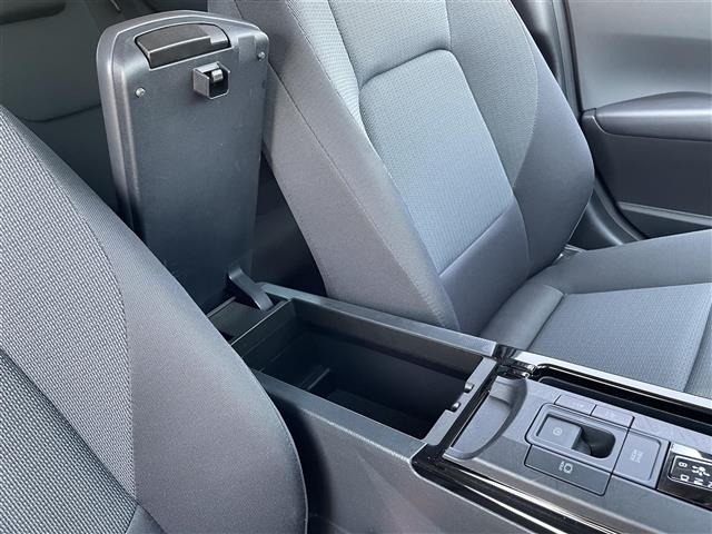 Toyota PRIUS 2023 7481930-7