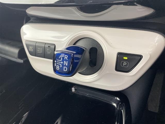 Toyota PRIUS 2018 7481934-12