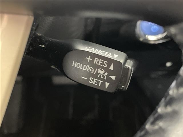 Toyota PRIUS 2018 7481934-9