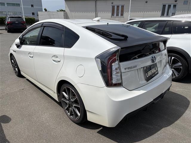 Toyota PRIUS 2012 7481943-1