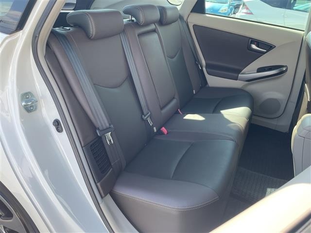 Toyota PRIUS 2013 7481974-9