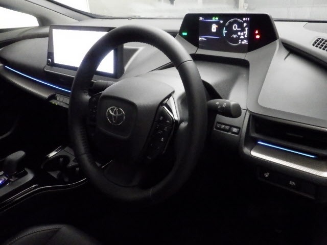 Toyota PRIUS 2024 7482104-3