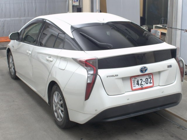 Toyota PRIUS 2018 7482105-1