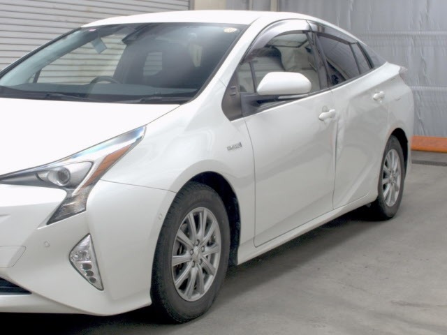 Toyota PRIUS 2018 7482105-4
