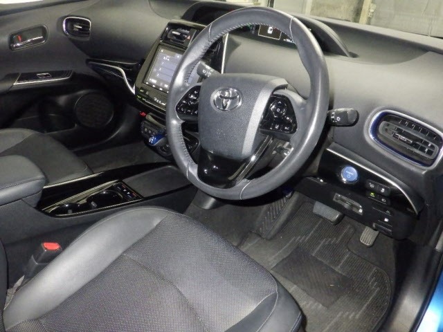 Toyota PRIUS 2019 7482110-3