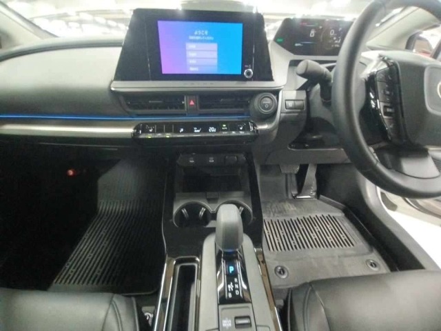 Toyota PRIUS 2024 7482122-11