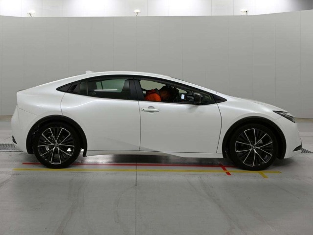 Toyota PRIUS 2024 7482122-3