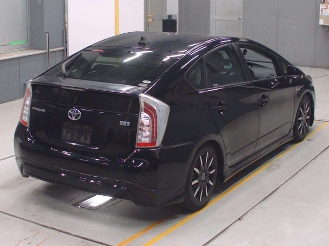 Toyota PRIUS 2012 7482130-1
