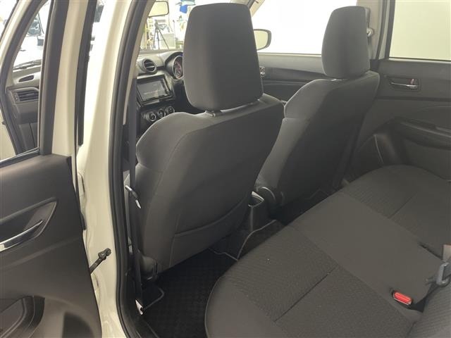 Suzuki SWIFT 2017 7467412-9
