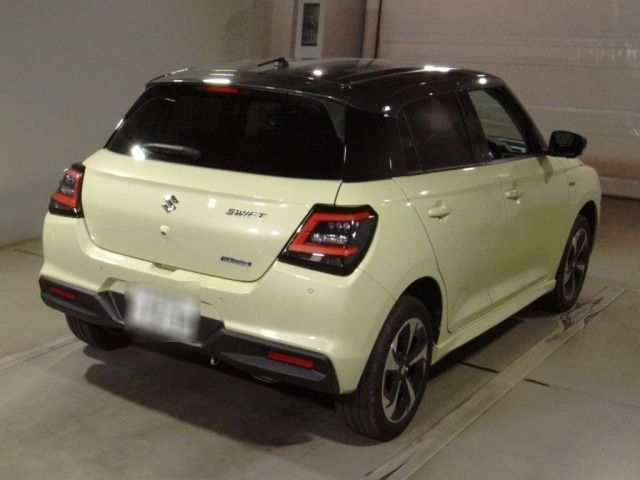 Suzuki SWIFT 2024 7467830-1