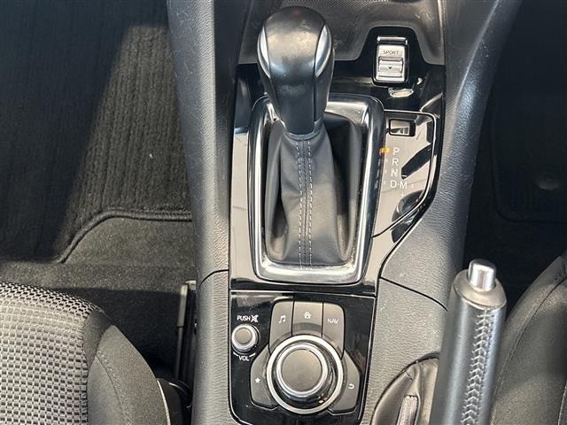 Mazda AXELA 2018 7487466-16