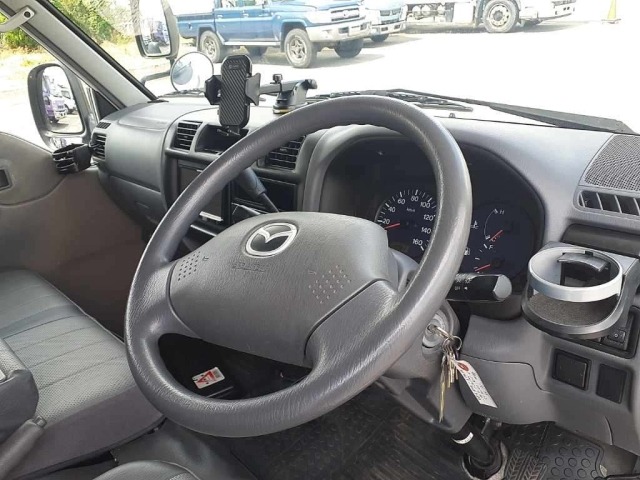 Mazda BONGO TRUCK 2009 7490102-7