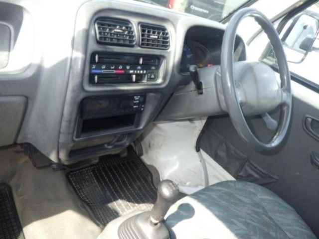 Suzuki CARRY TRUCK 2000 7492705-2