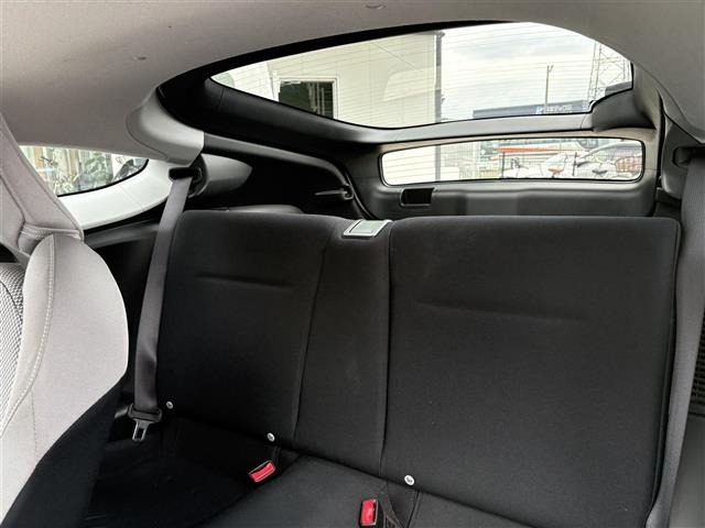 Honda CR-Z 2010 7487319-2