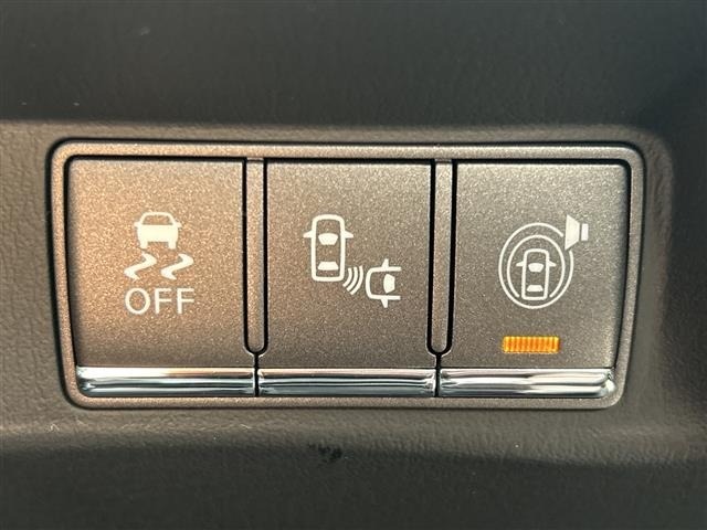 Nissan FUGA 2016 7483981-3