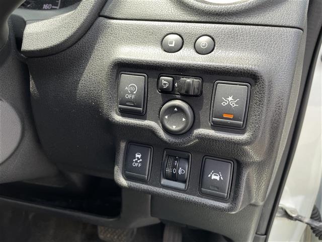 Nissan NOTE 2015 7485431-12