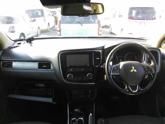 Mitsubishi OUTLANDER 2017 7484148-8