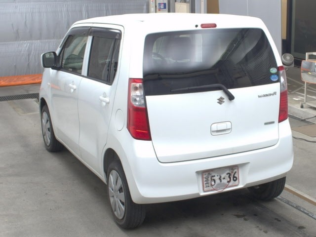Suzuki WAGON R 2016 7490705-1