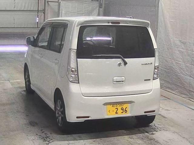 Suzuki WAGON R 2014 7490850-8