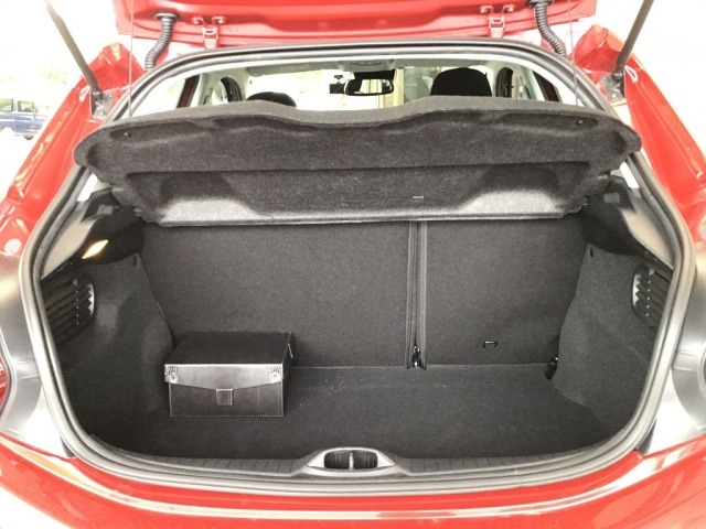 Peugeot 208 2017 7496575-7