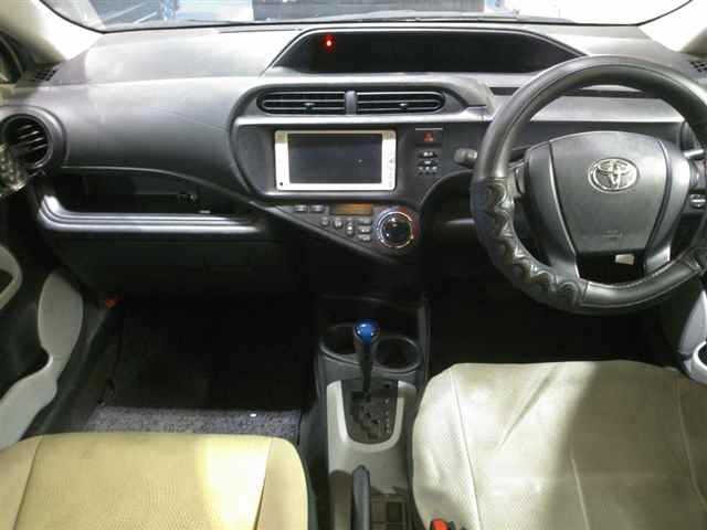 Toyota AQUA 2013 7503952-8