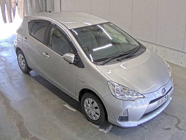 Toyota AQUA 2014 7504400-0