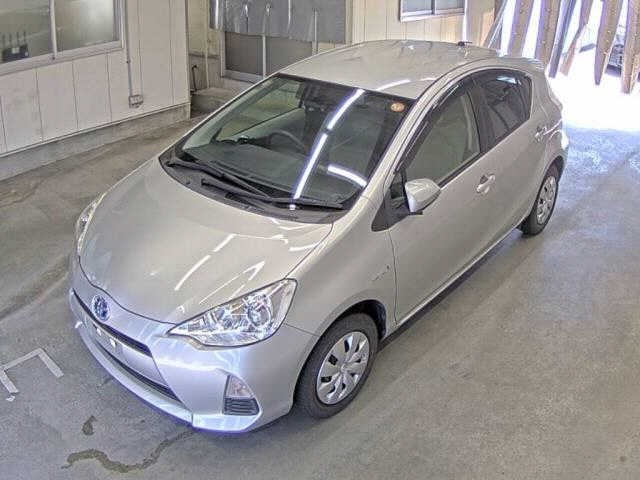 Toyota AQUA 2014 7504400-4