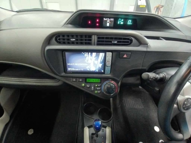 Toyota AQUA 2012 7504401-11