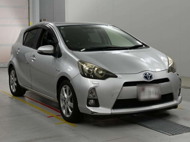 Toyota AQUA 2012 7504401-5