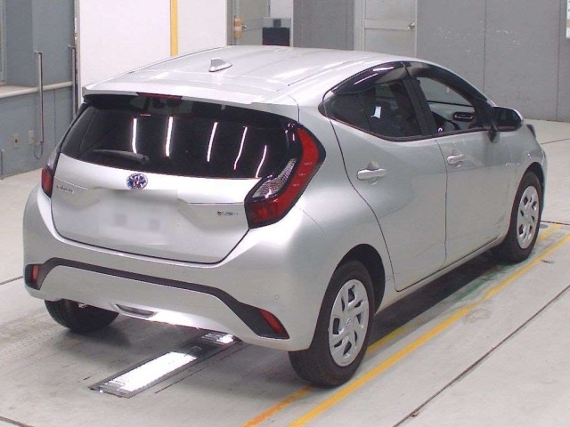 Toyota AQUA 2024 7504434-1