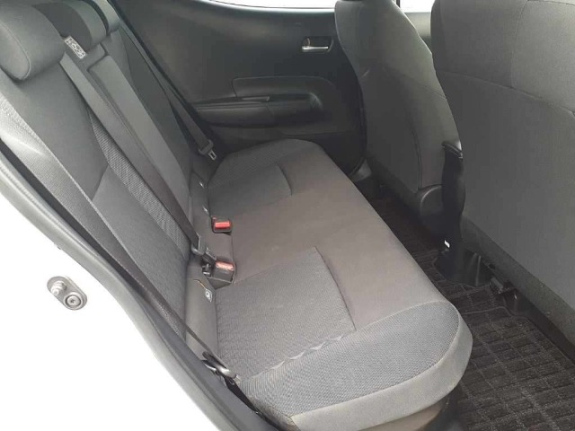 Toyota AQUA 2024 7504434-10