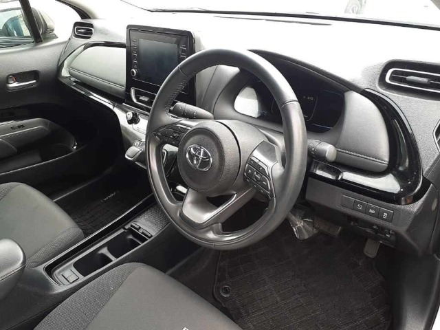 Toyota AQUA 2024 7504434-7