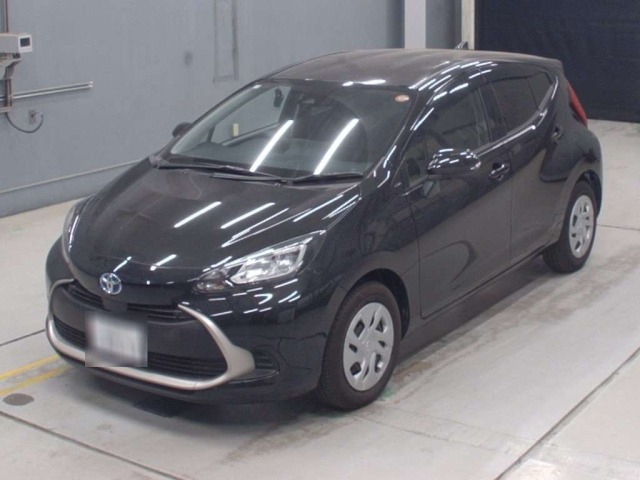 Toyota AQUA 2024 7504447-0