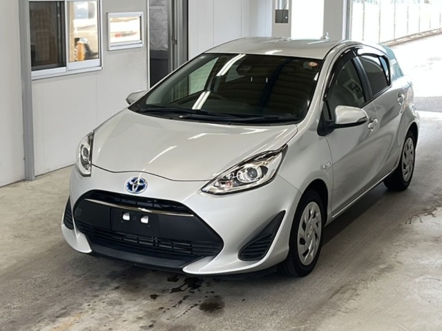Toyota AQUA 2017 7504560-0