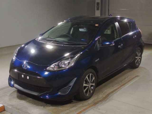 Toyota AQUA 2018 7504594-0