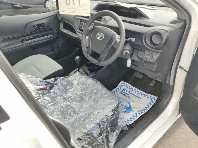 Toyota AQUA 2017 7504612-3
