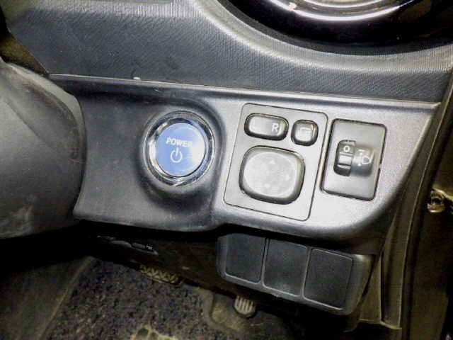 Toyota AQUA 2016 7504640-6