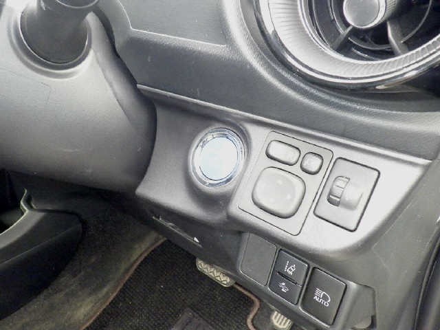 Toyota AQUA 2020 7504641-6
