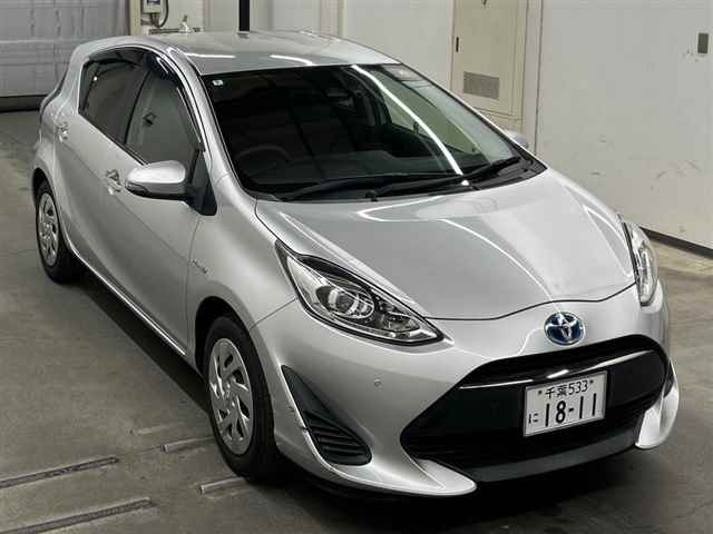 Toyota AQUA 2018 7504654-0