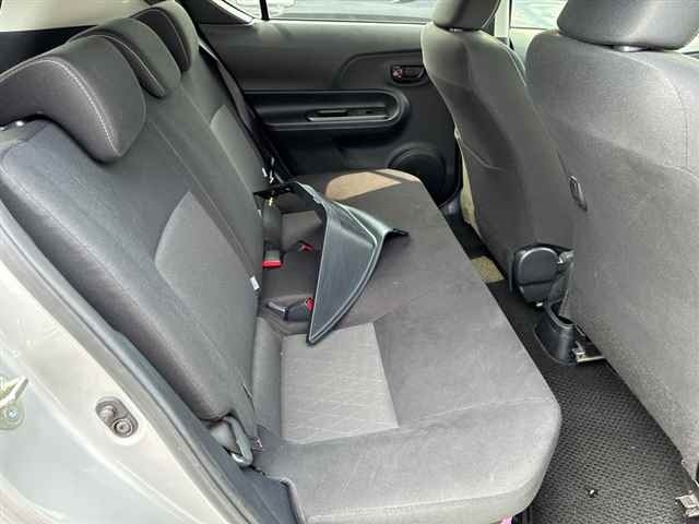Toyota AQUA 2020 7504656-8