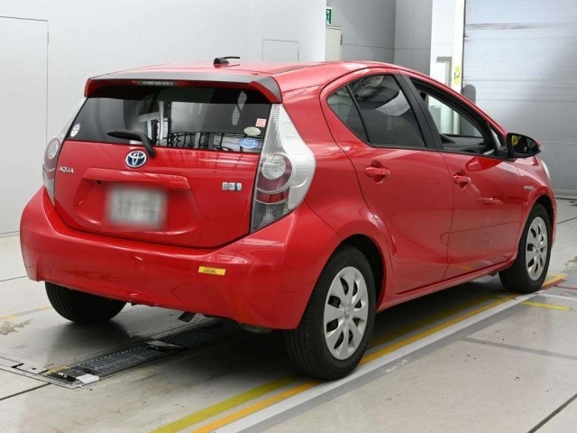 Toyota AQUA 2012 7504767-1