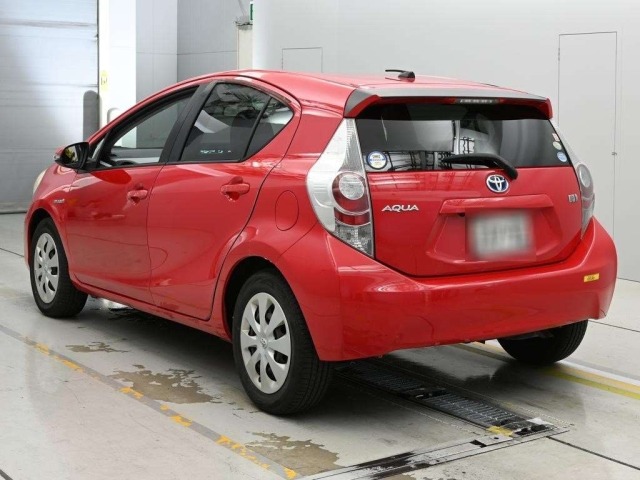 Toyota AQUA 2012 7504767-6