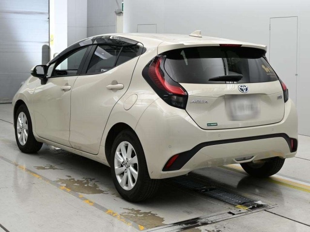 Toyota AQUA 2021 7504794-6