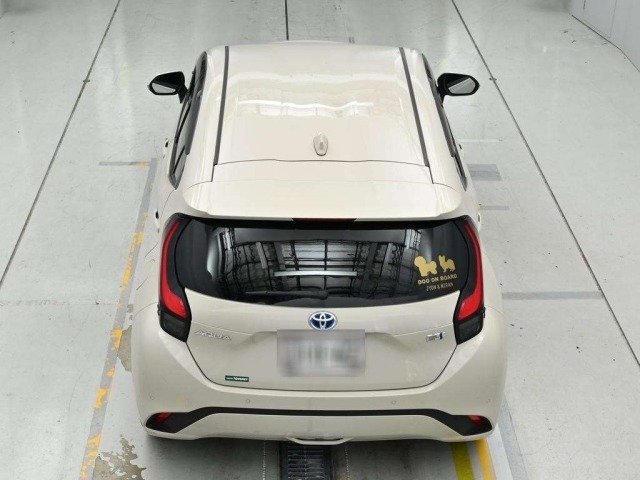 Toyota AQUA 2021 7504794-8