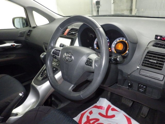 Toyota AURIS 2010 7505268-3