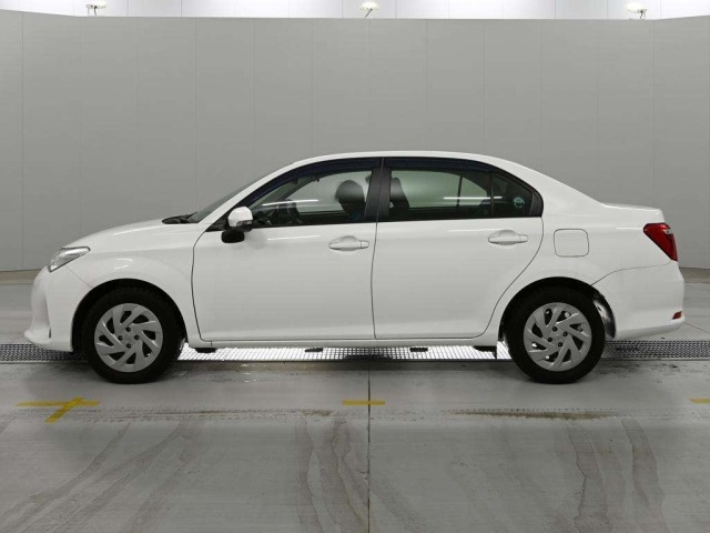 Toyota COROLLA AXIO 2020 7504082-4