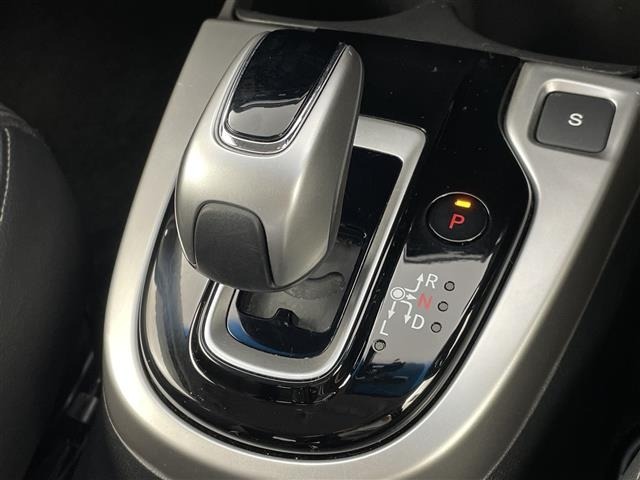 Honda FIT 2017 7522221-23