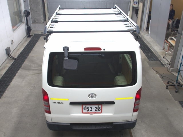 Toyota HIACE VAN 2017 7504324-7