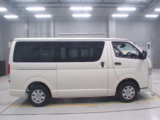 Toyota HIACE VAN 2025 7504387-3