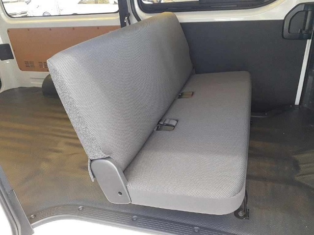 Toyota HIACE VAN 2025 7504387-9